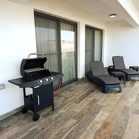 Lägenhet Family Large In Bahceli