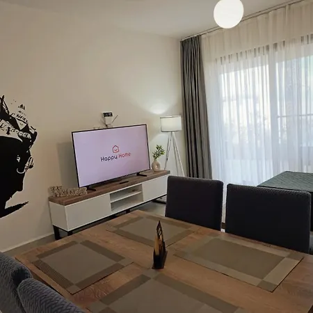 Family Large In Bahceli Aglantzia