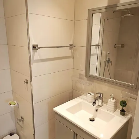 Family Large In Bahceli Aglantzia