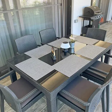 Family Large In Bahceli Aglantzia