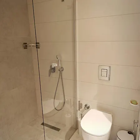 Lägenhet Family Large In Bahceli