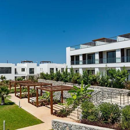 Family Large In Bahceli * Aglantzia