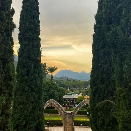 Family Large In Bahceli Aglantzia