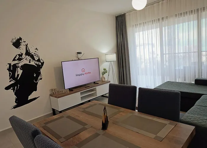 Family Large In Bahceli Aglantzia