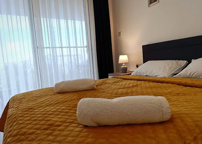 Family Large In Bahceli *