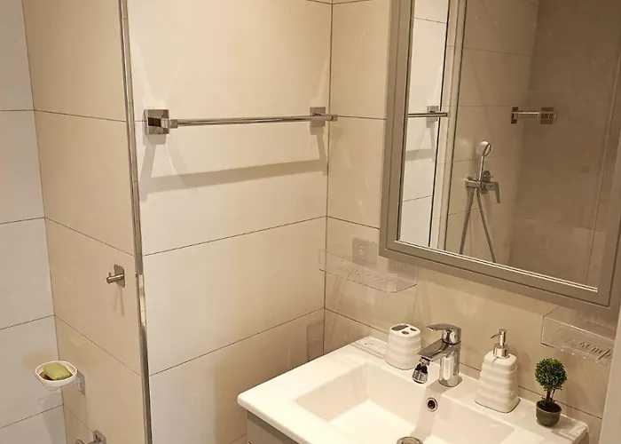 Family Large In Bahceli Aglantzia